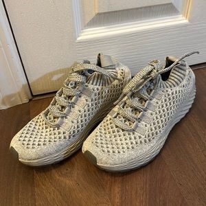 No bull shoes, size 7, never worn